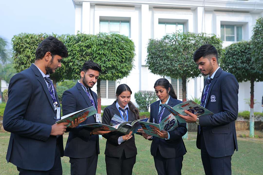 colleges in noida